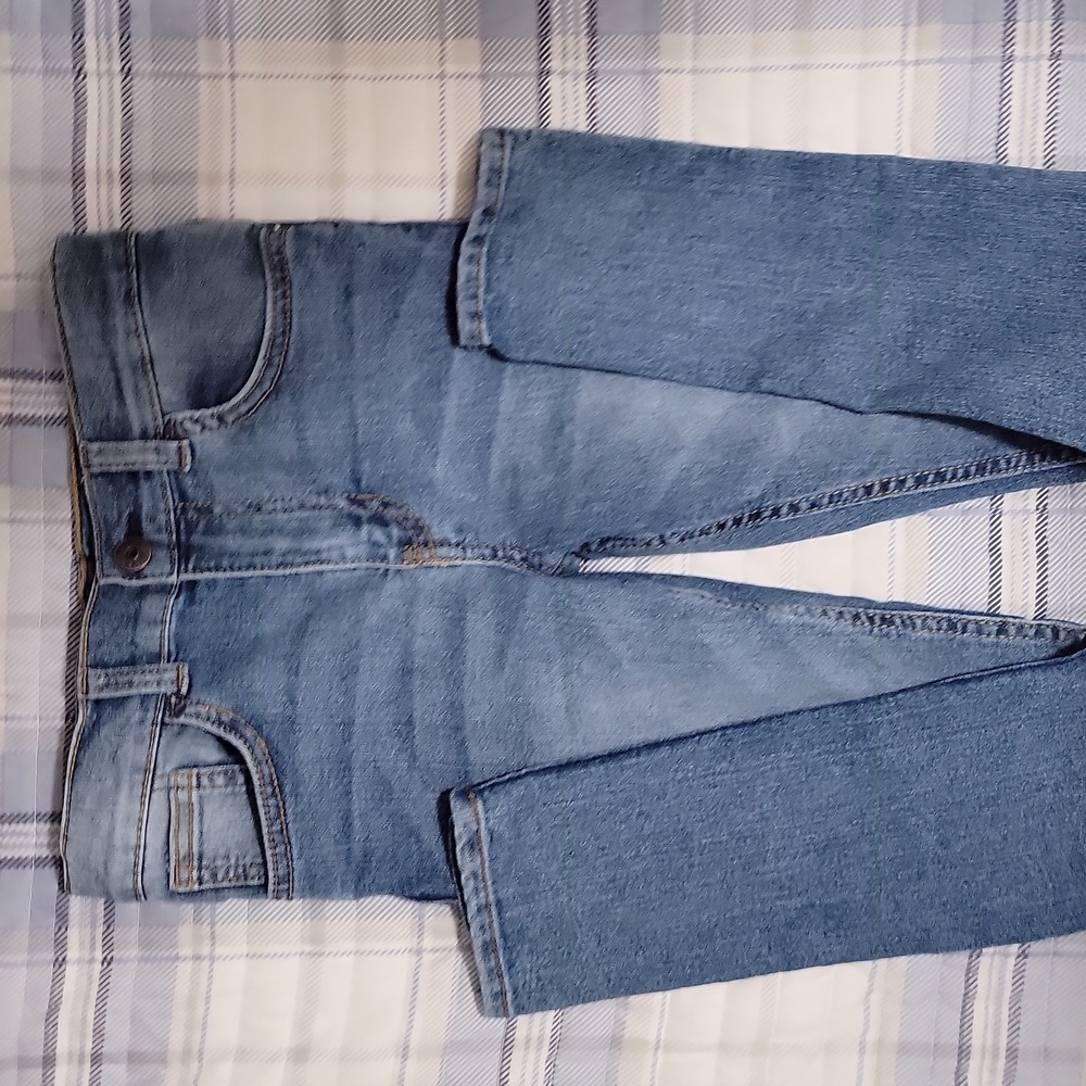 OshKosh Skinny, blue jeans, boys 8, zip, button. Light to medium wash.